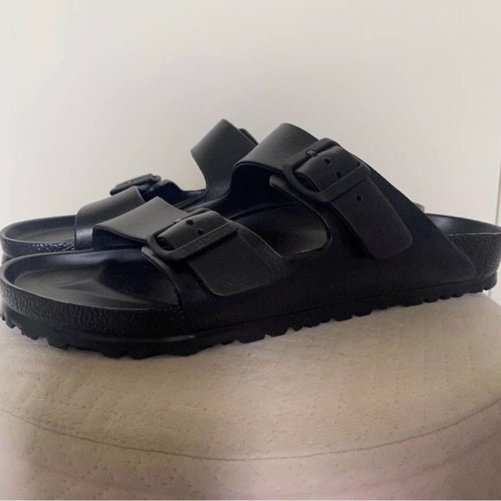 Birkenstock Mens 12 Black slip on sandals